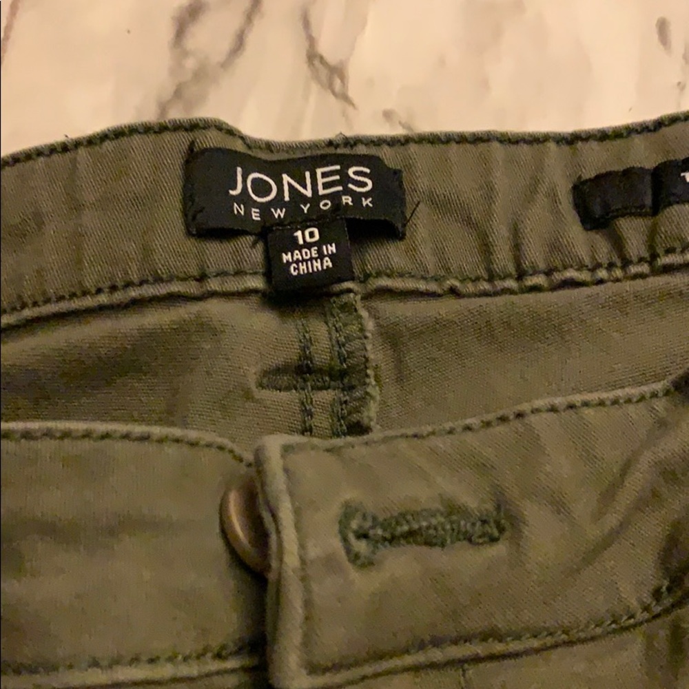 Woman’s Jones Ny army style pants 4 pockets